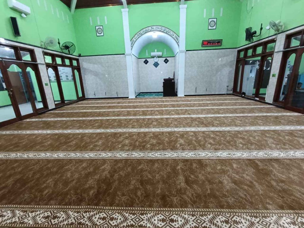 Pemasangan Karpet Masjid Semarang Barat Masjid Jami Al Hikmah (1)